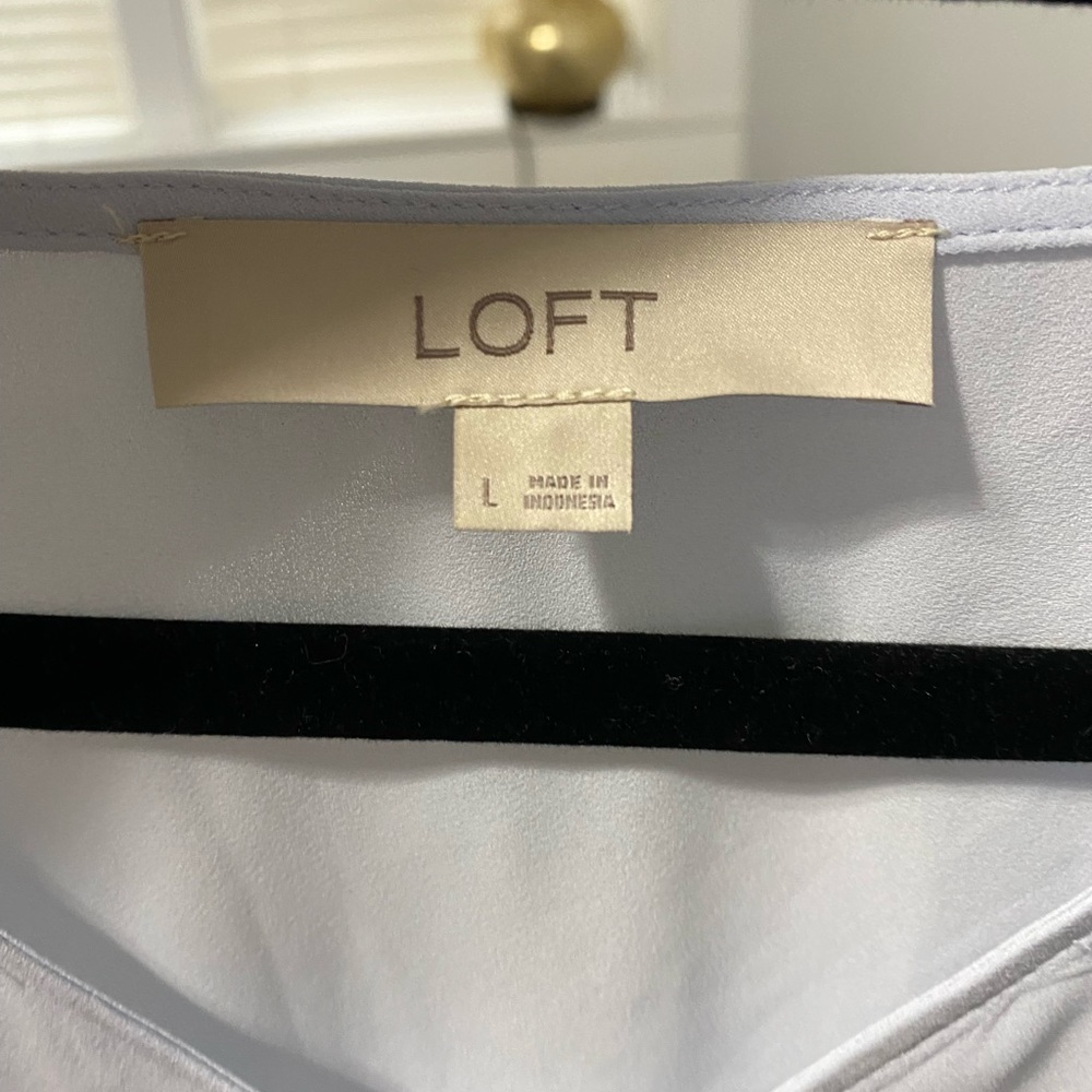 Blue LOFT women’s blouse